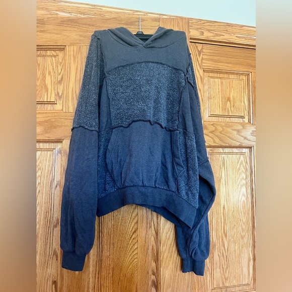 Aerie - Sherpa Patchwork Oversized Hoodie Pullover - Picture 5 of 6